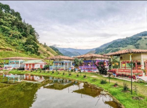 Гостиница Hotel y Restaurante Lago La Valdivia  Хардин